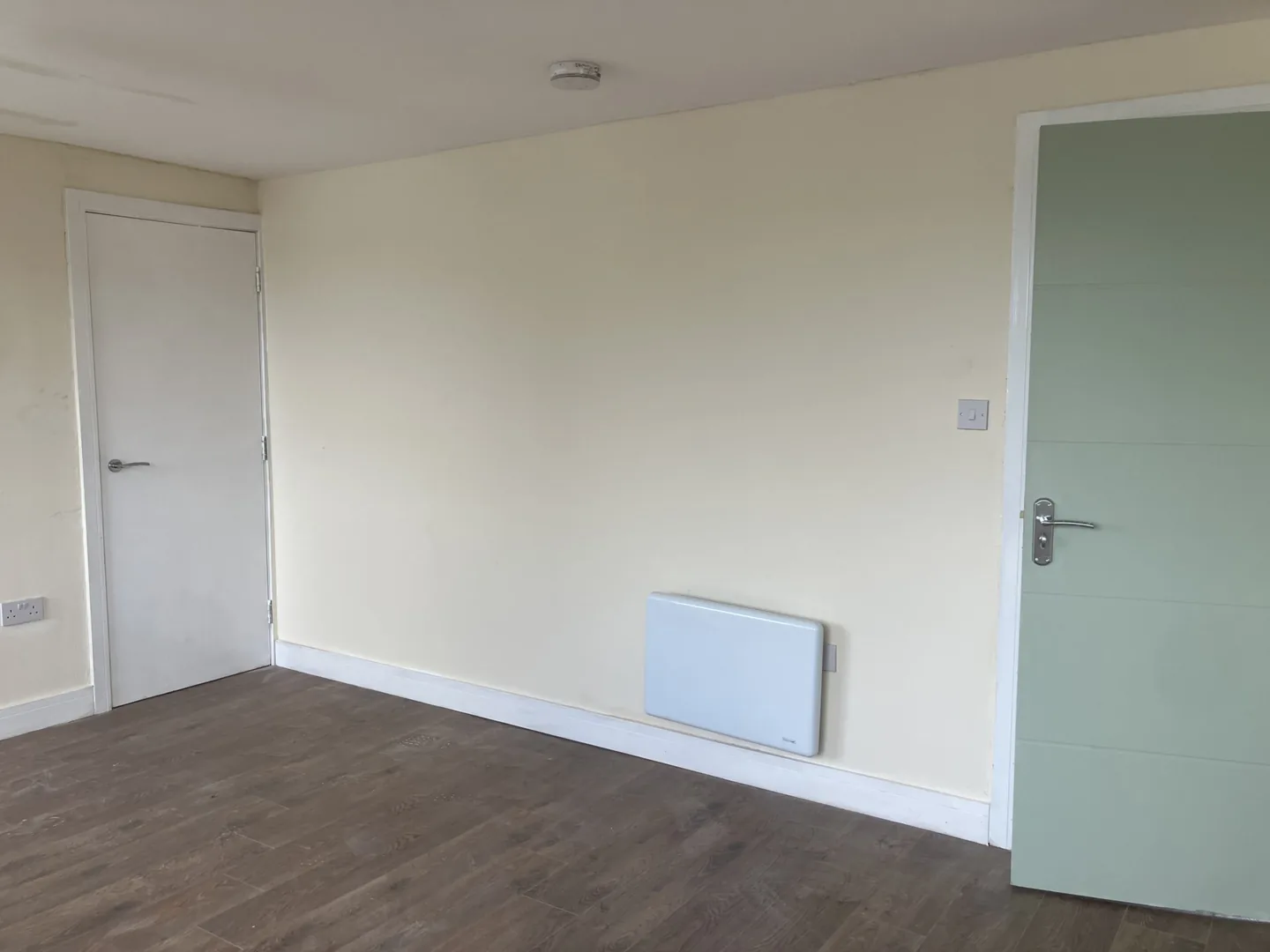 1 Bedroom Flat, 2a No. 2 Bicknell Croft — photo 6