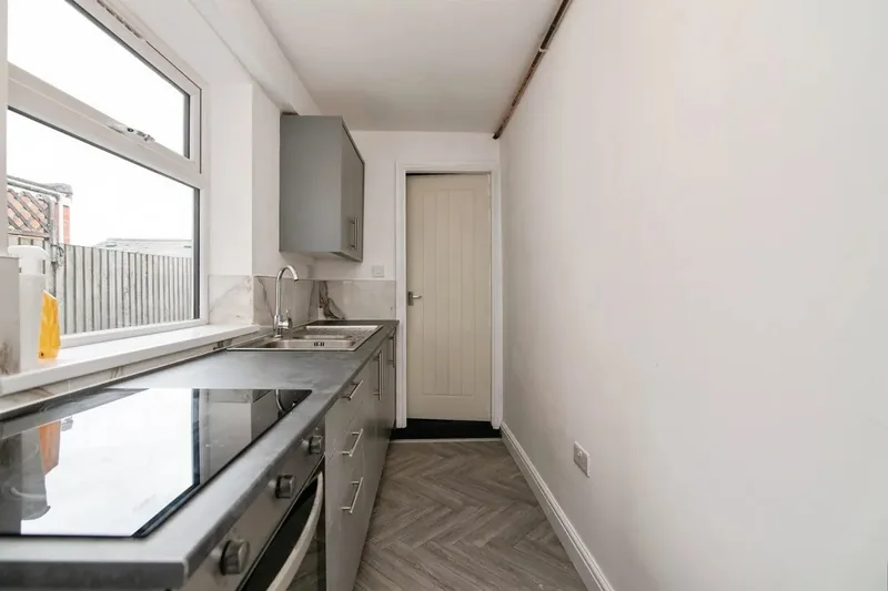 3 Bedroom Terrace, 67 Windmill Lane — photo 5