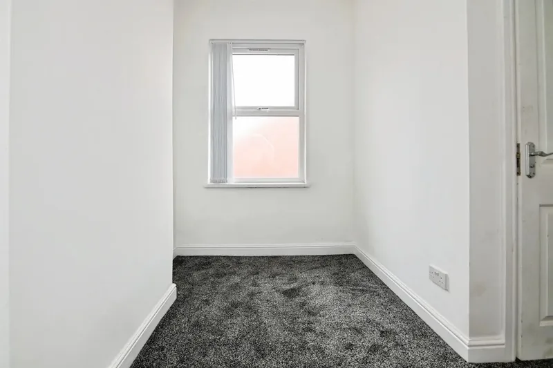 3 Bedroom Terrace, 67 Windmill Lane — photo 6