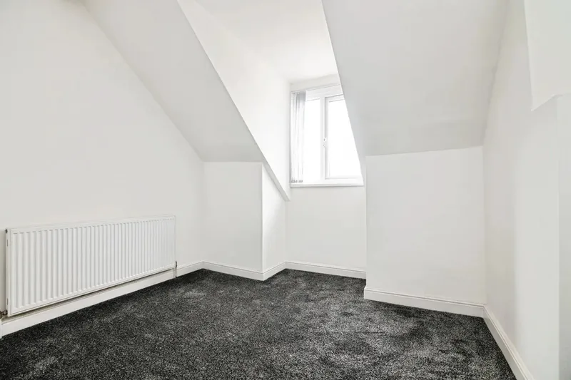 3 Bedroom Terrace, 67 Windmill Lane — photo 7