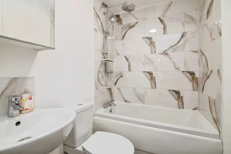 3 Bedroom Terrace, 67 Windmill Lane — photo 8