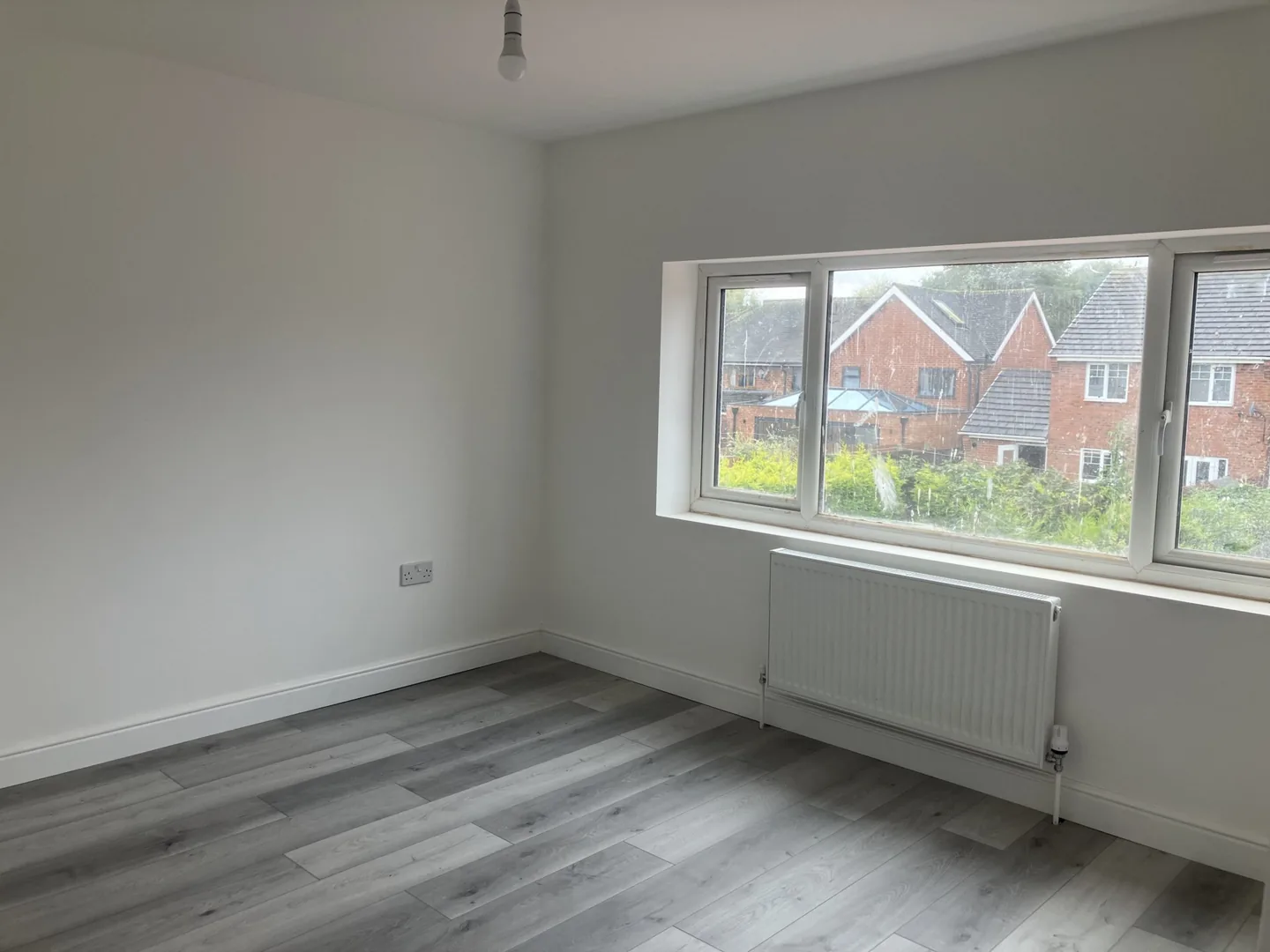 3 Bedroom Flat, 29c Meyrick Road — photo 5