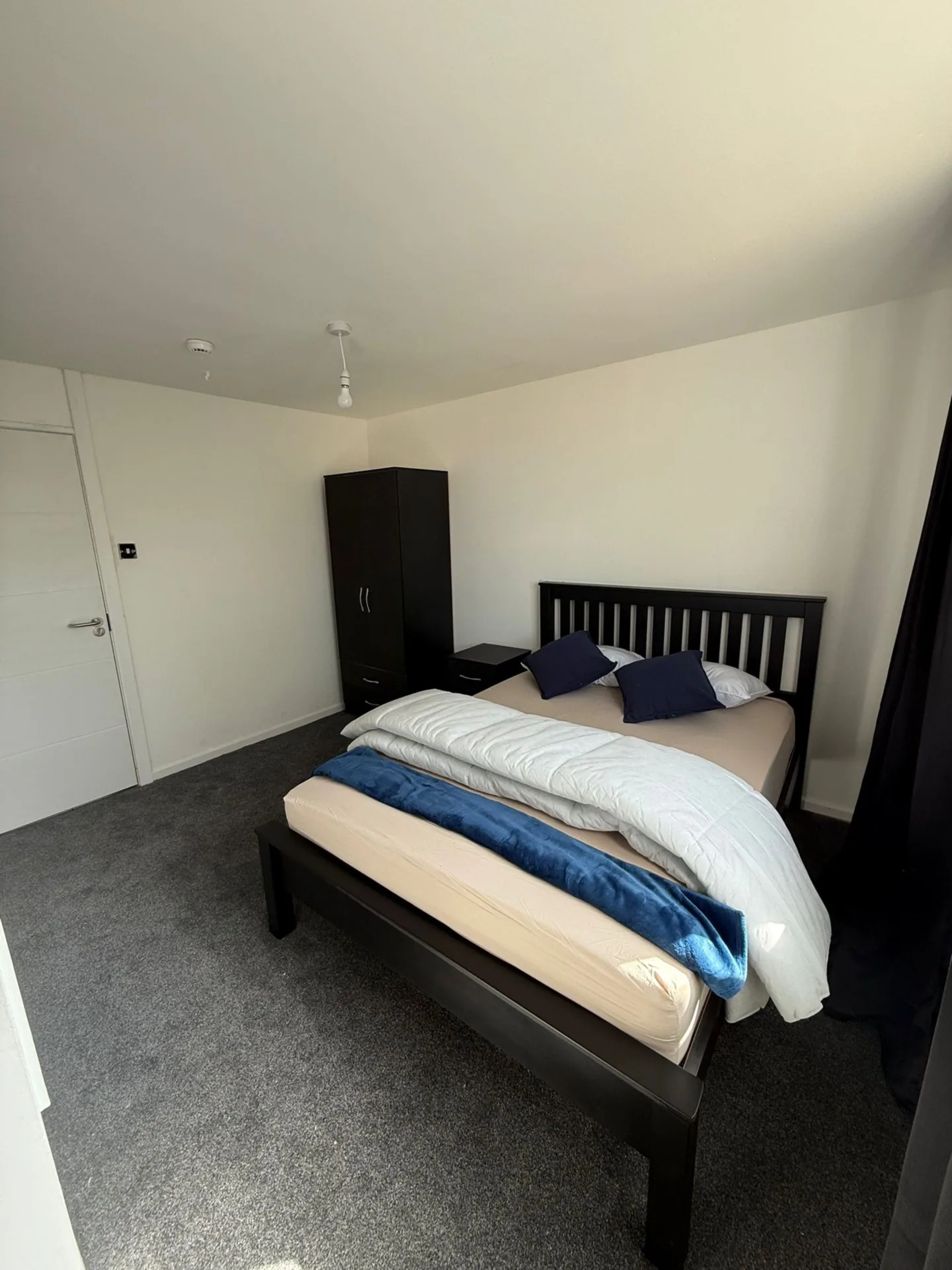 1 Bedroom Room, 75 Smallwood — photo 4