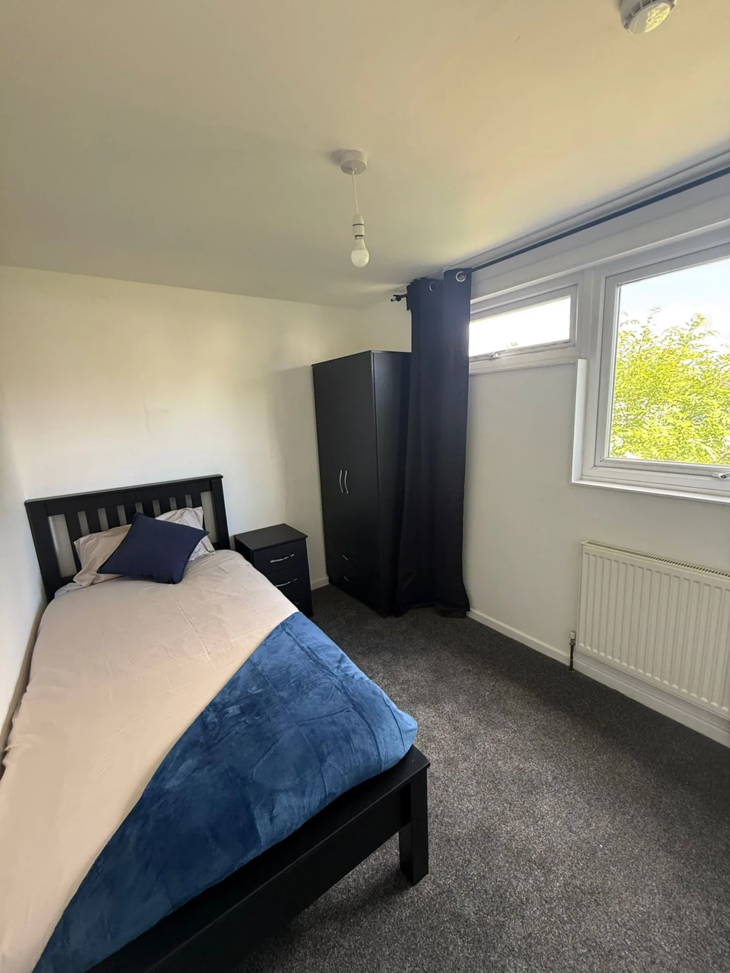 1 Bedroom Room, 75 Smallwood — photo 5
