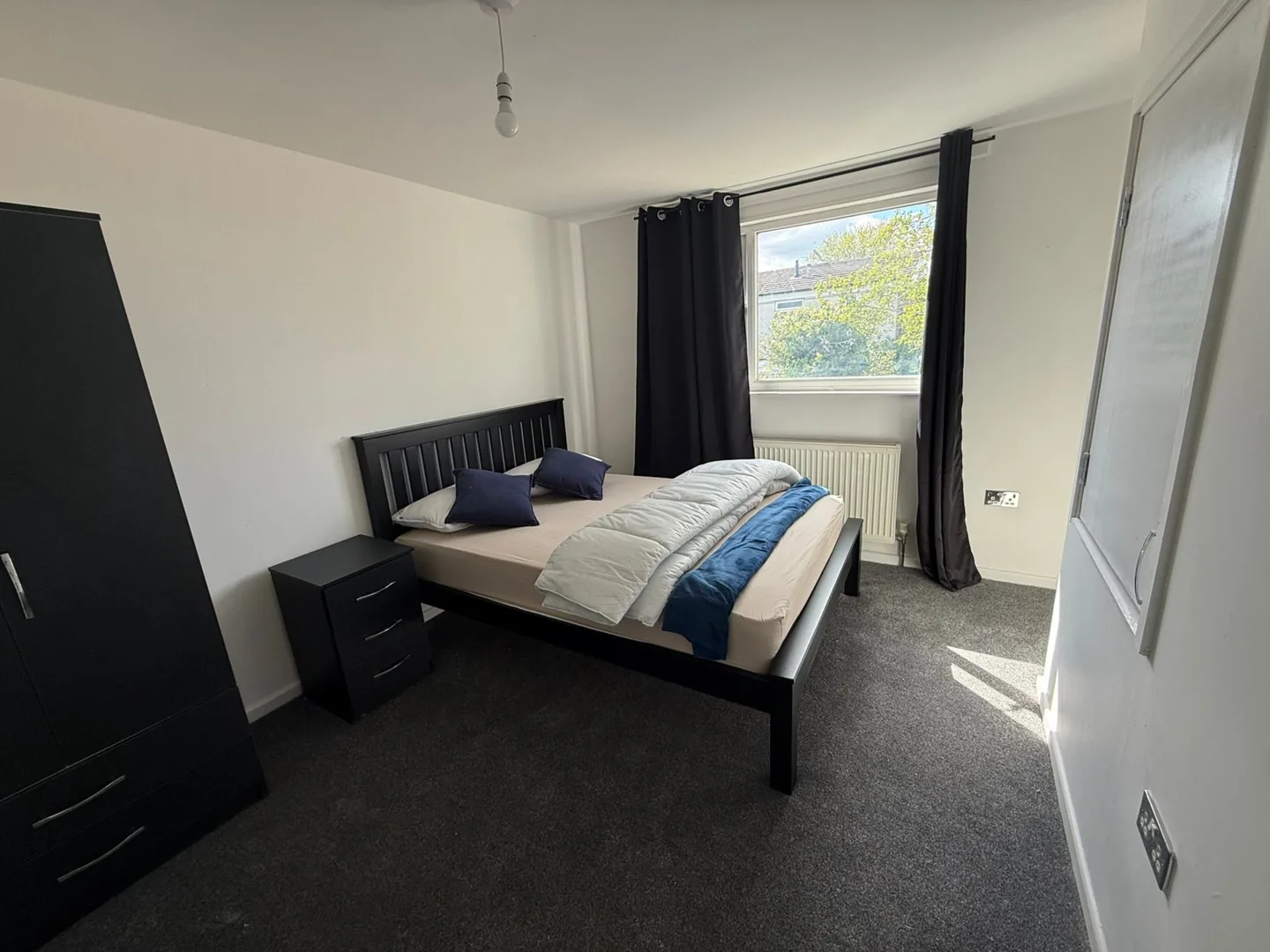 1 Bedroom Room, 75 Smallwood — photo 7