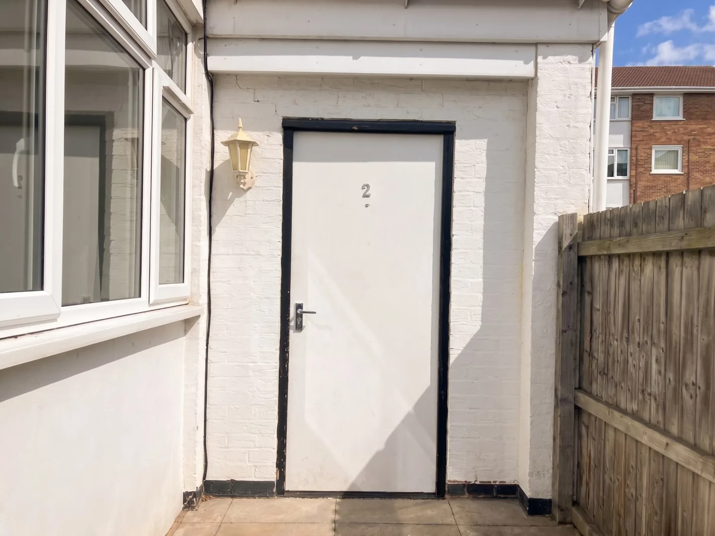 2 Bedroom Flat, Lower Vauxhall Street