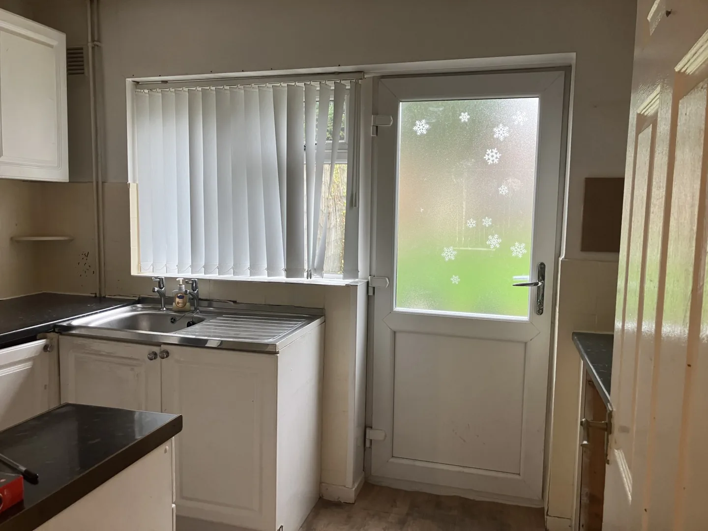 3 Bedroom Terrace, 17 Holland Road — photo 4