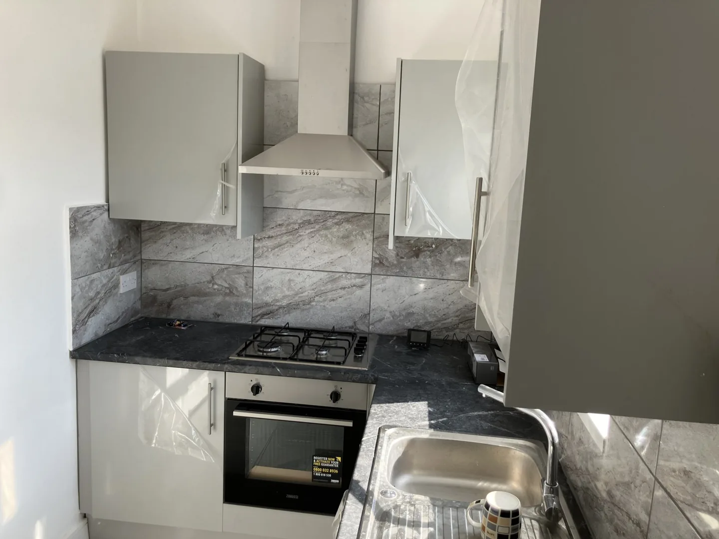 2 Bedroom Flat, 76 Hilton Street — photo 2