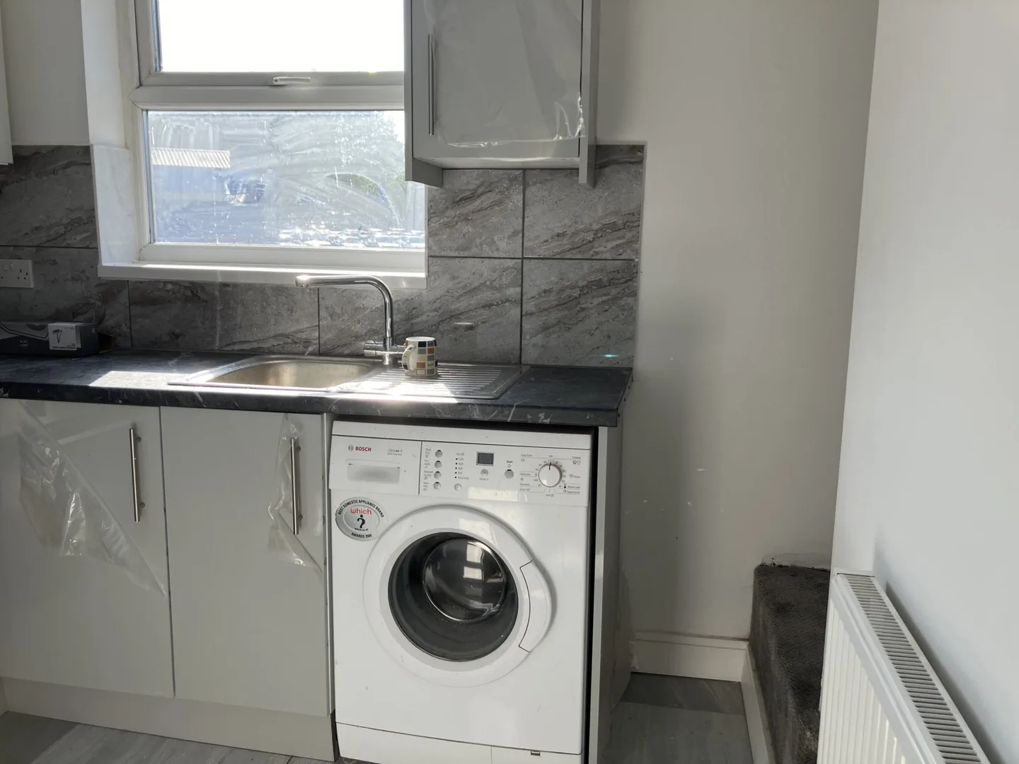 2 Bedroom Flat, 76 Hilton Street — photo 3