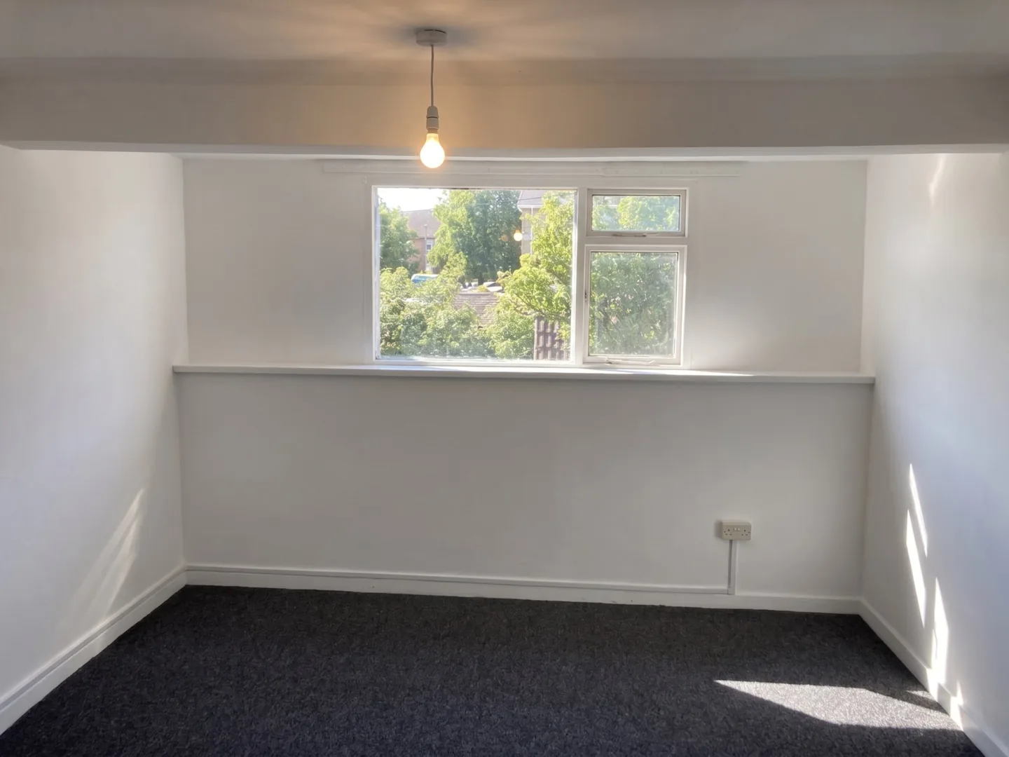 3 Bedroom Flat, 256-258 Newcastle Street — photo 8