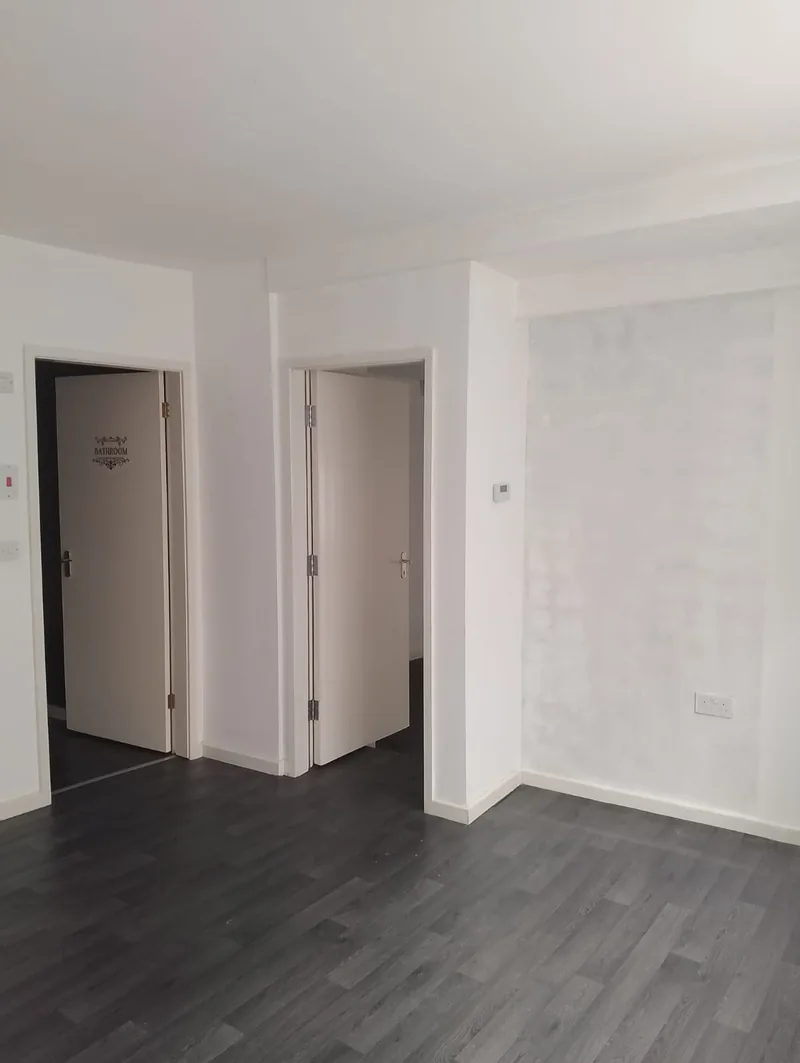 1 Bedroom Flat, 51a Worcester Street — photo 4