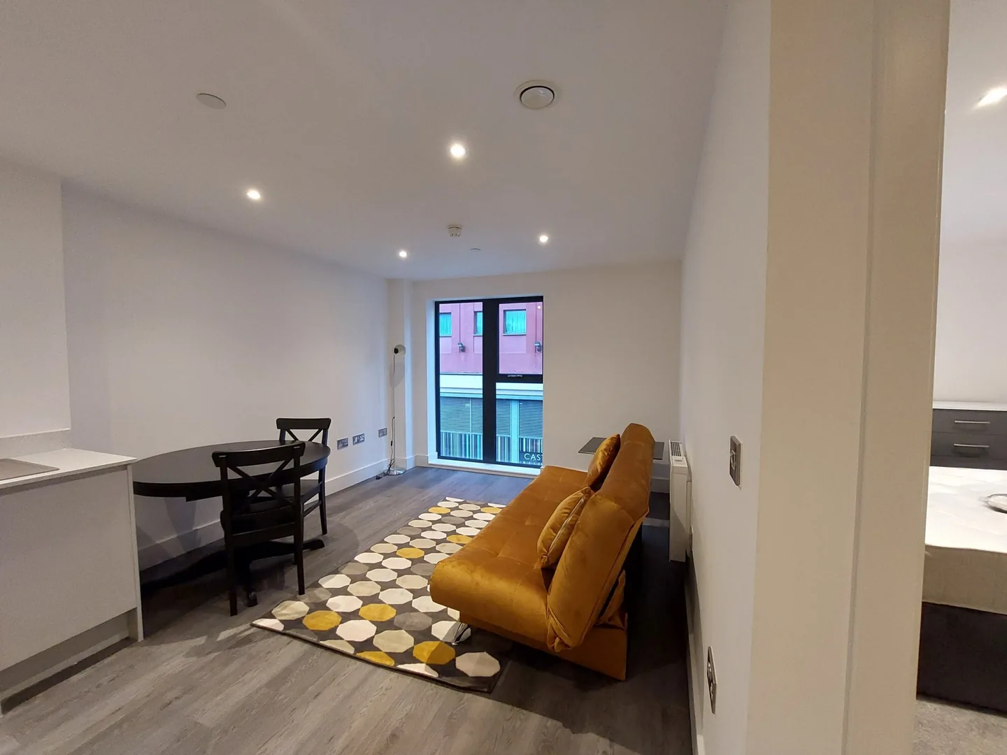1 Bedroom Apartment, 50 Severn Street