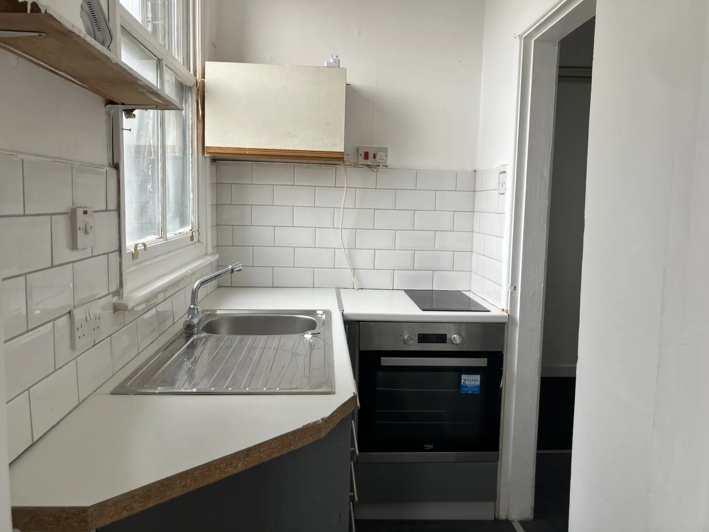 1 Bedroom Studio, 256-258 Newcastle Street — photo 3
