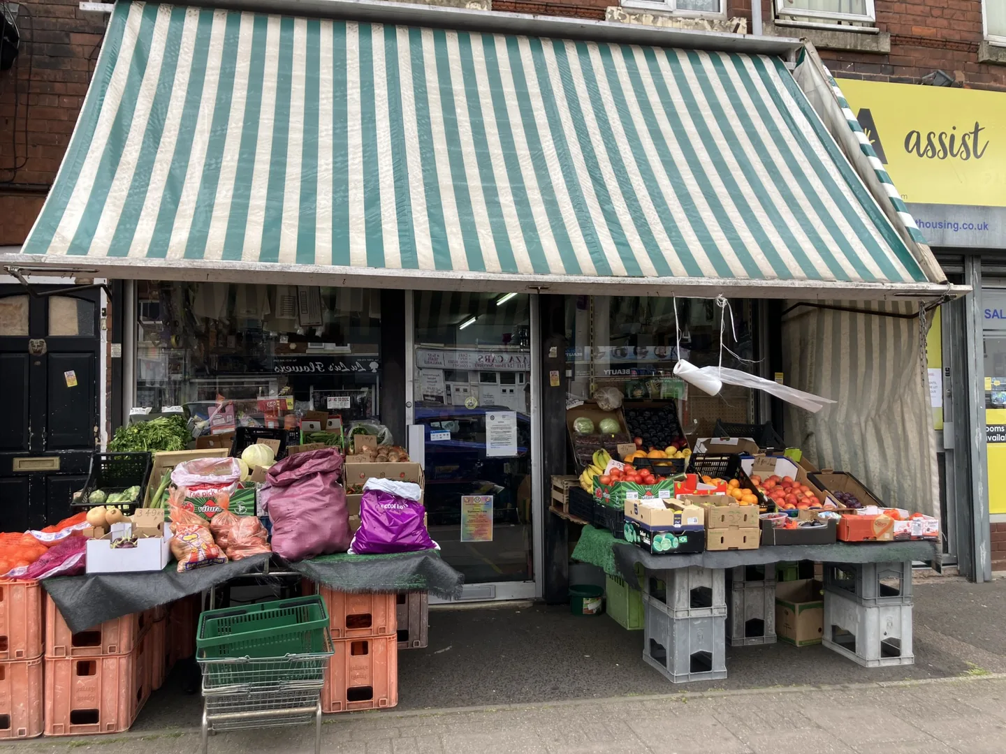 Retail, 517 Slade Road