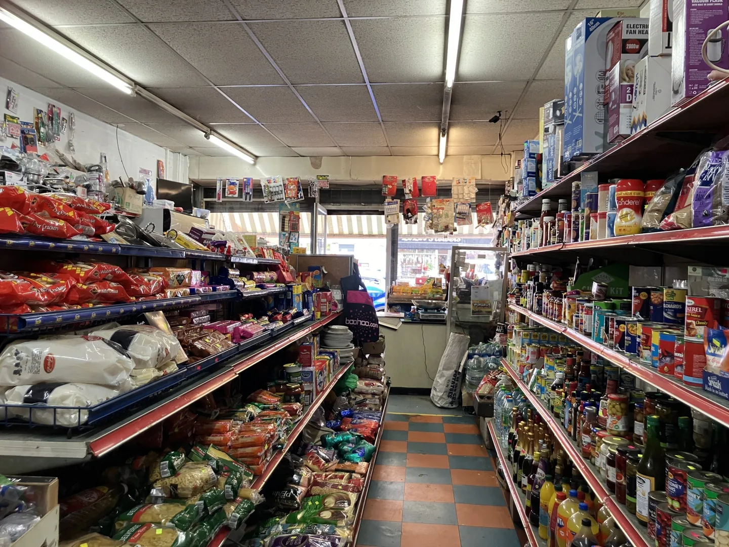 Retail, 517 Slade Road — photo 3